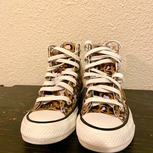 Leopard print converse size 5.5